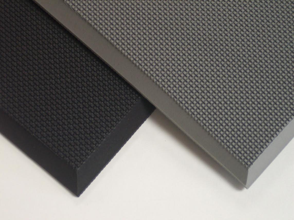 Ortho anti-fatigue mat at deli workstation